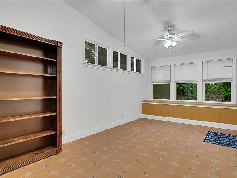 2668 Moss Ln SE — Photo 12