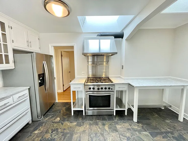 2151 18th Ave — Photo 9