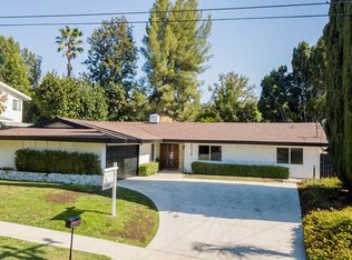 22526 Liberty Bell Rd, Calabasas, CA 91302