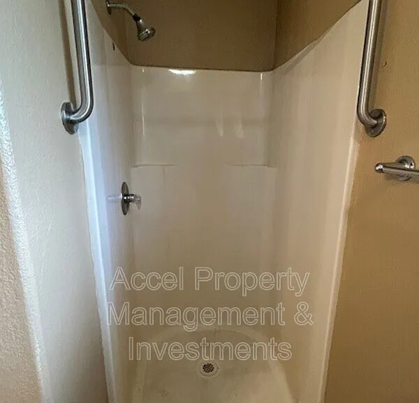 1201 W Carmen Ave #2 — Photo 14