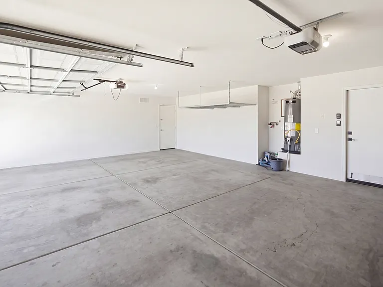 12516 W Solano Dr — Photo 4
