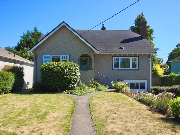 2331 Pacific Ave, Oak Bay, BC V8R 2V6