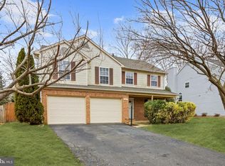 6091 Oaklawn Ln, Woodbridge, VA 22193