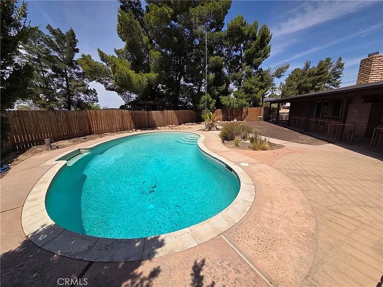 19145 Tomahawk Rd — Photo 28