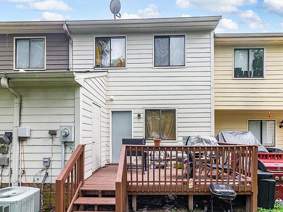 5th image of 1000 Fargo St APT E3