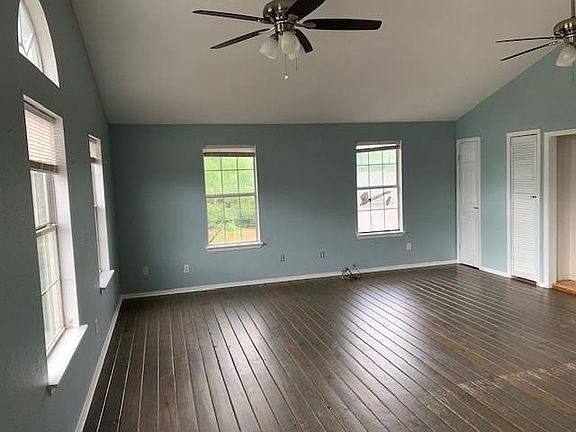 5th image of 5900 River Oaks Dr