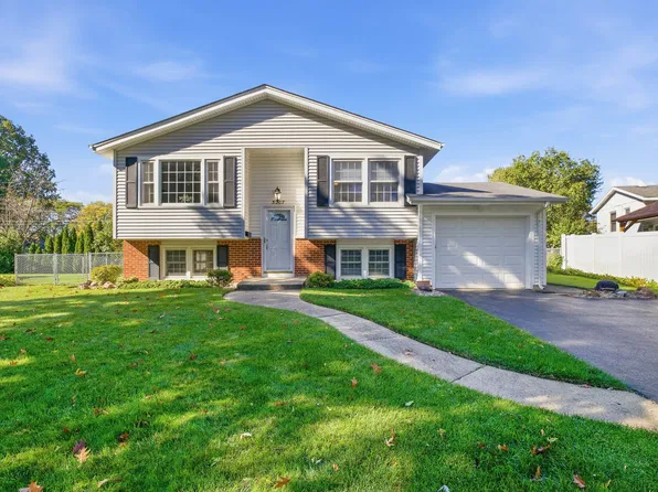 3207 Oriole Ln, Rolling Meadows, IL 60008