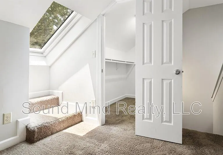 112 Lomond Ln — Photo 36