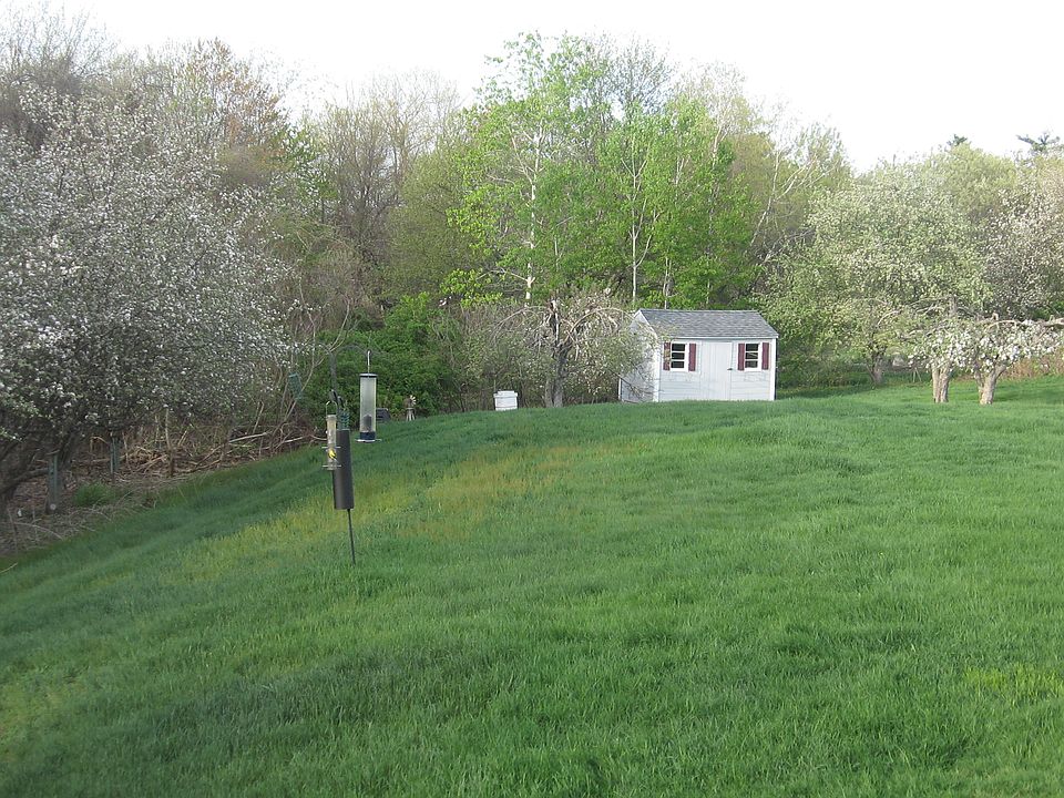 2nd image of 3 Garrett Dr