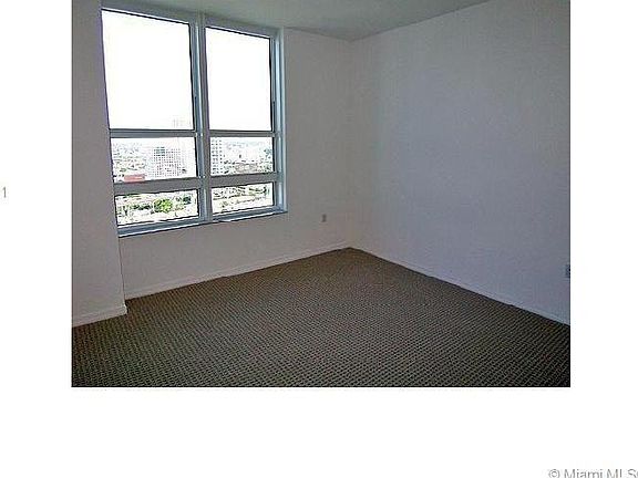 3rd image of 951 Brickell Ave #25