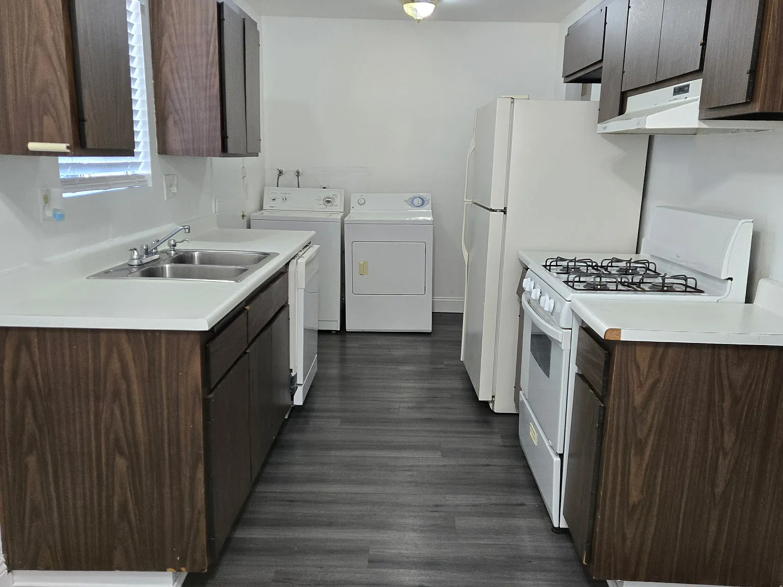 573 San Rogelio St — Photo 4