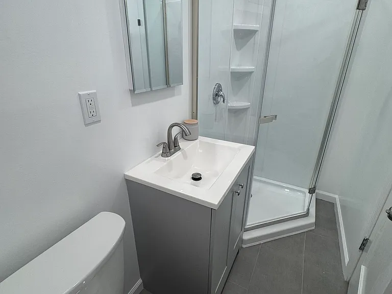 1677 Arch St #3 — Photo 14
