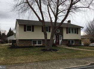 869 Long Ln, Chambersburg, PA 17201