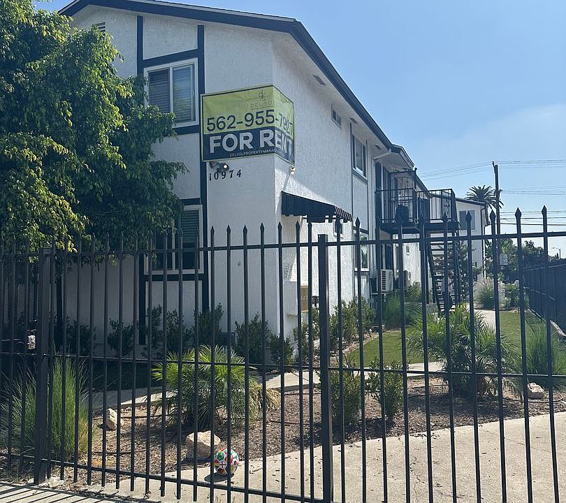 1st image of 10974 S Main St #1-4