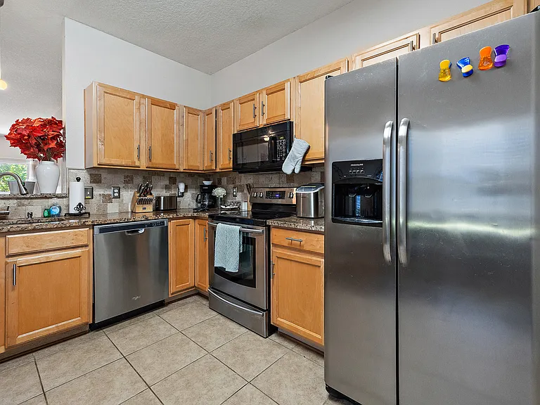 677 Scrub Jay Dr — Photo 5