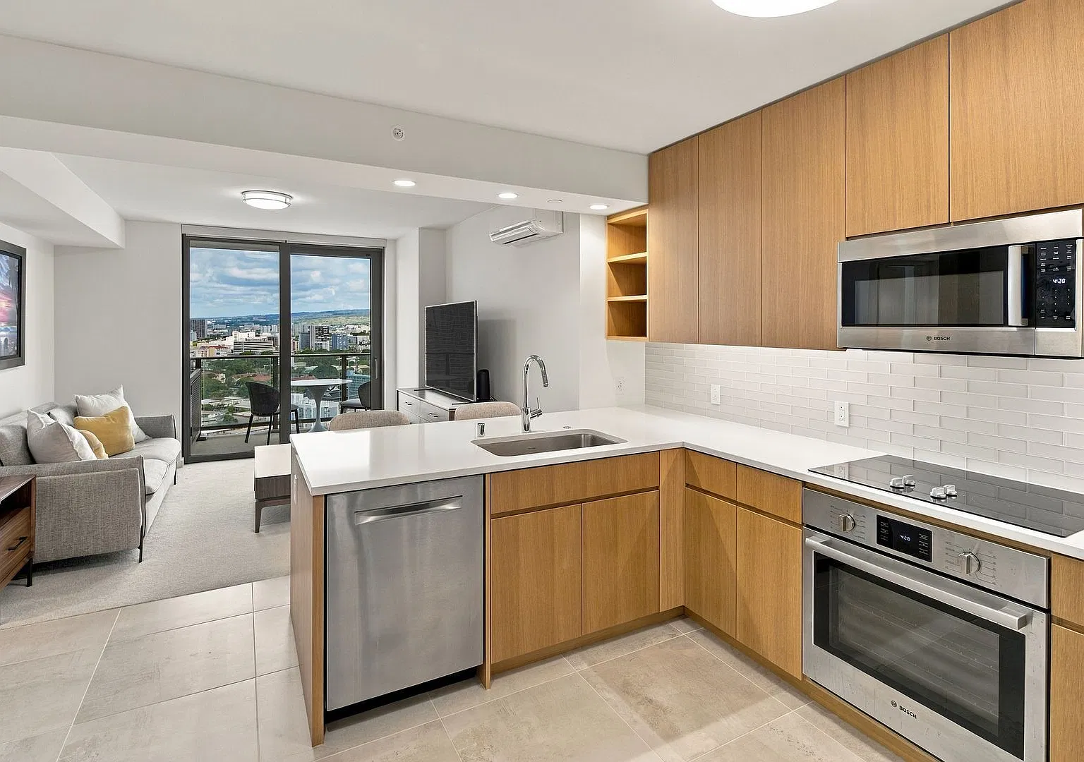 Sky Ala Moana West - Furnished 1 Bedroom, 1 Bathroom, 1 Parking Stall — Photo 1