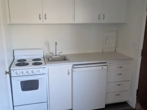 319 NW 85th St #8, Seattle, WA 98117