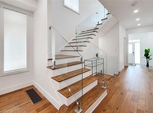 87 McKnight Ave, Hamilton, ON L8B 0T8