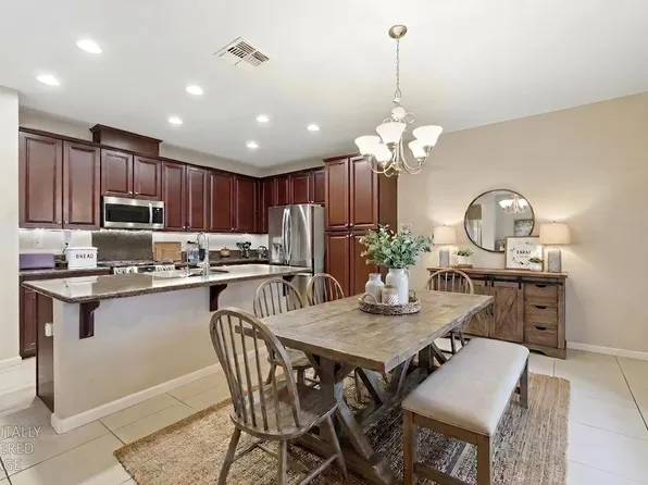 9532 Moss Hill Way, Sacramento, CA 95829