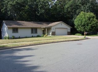 3802 Forest Heights Dr, Eau Claire, WI 54701