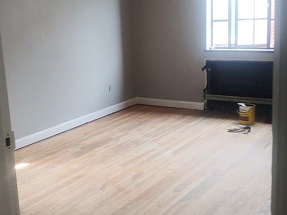 4th image of 3159 Mozart Ave #3