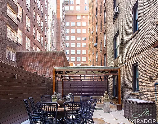 Rented by Mirador Real Estate | media 31