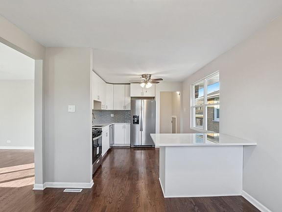 5th image of 4406 Wenonah Ave