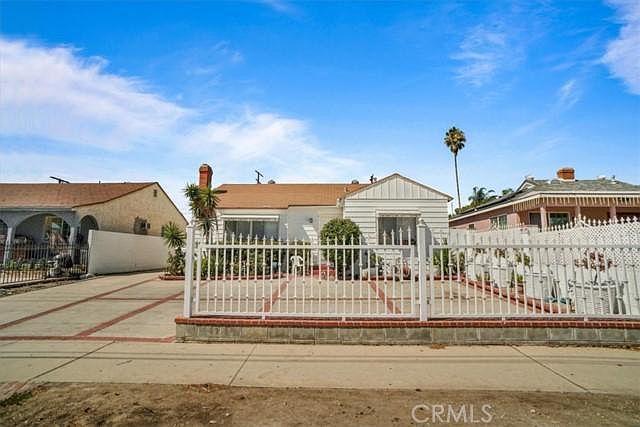 1st image of 7343 Tujunga Ave