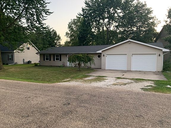 2nd image of 425 N Alma Ct