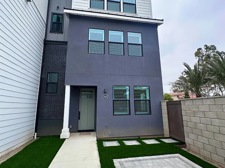 19071 Main St #101 — Photo 24