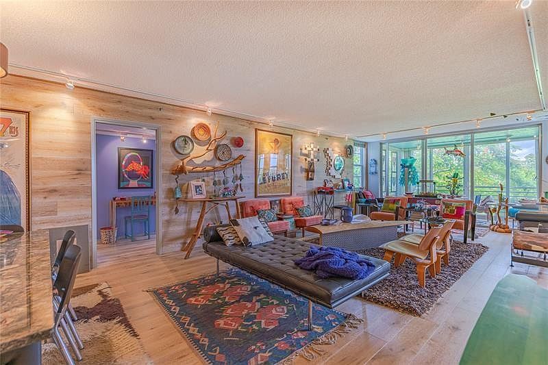 1st image of 3507 Oaks Way #311