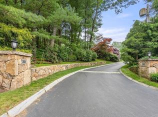 310 Wellesley St, Weston, MA 02493