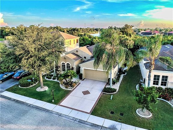 3rd image of 1036 Regal Manor Way