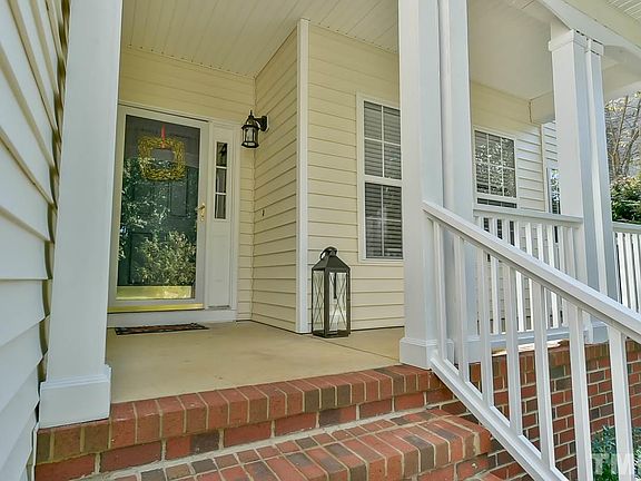 2nd image of 2205 Woodbury Dr