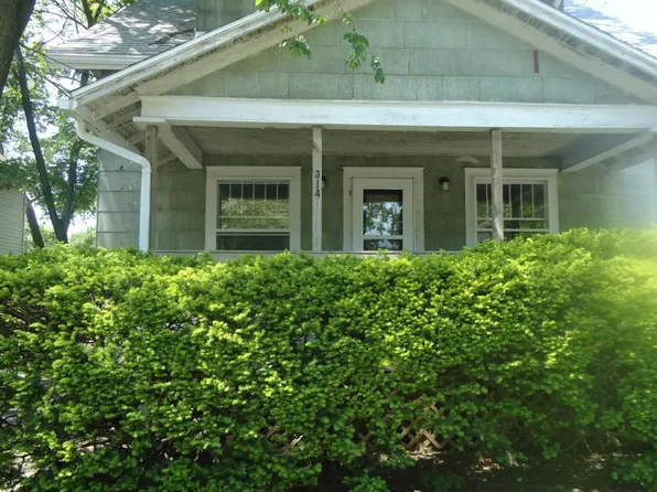 314 Lathrop St, Lansing, MI 48912