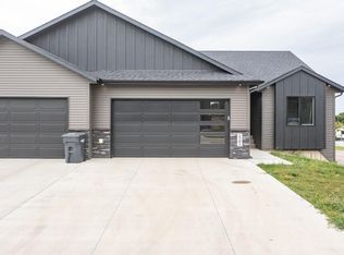 1701 Heart Ridge Loop, Mandan, ND 58554