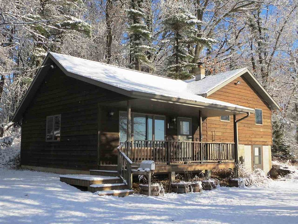 2 Bed 1.5 Bath Cabin Style Home