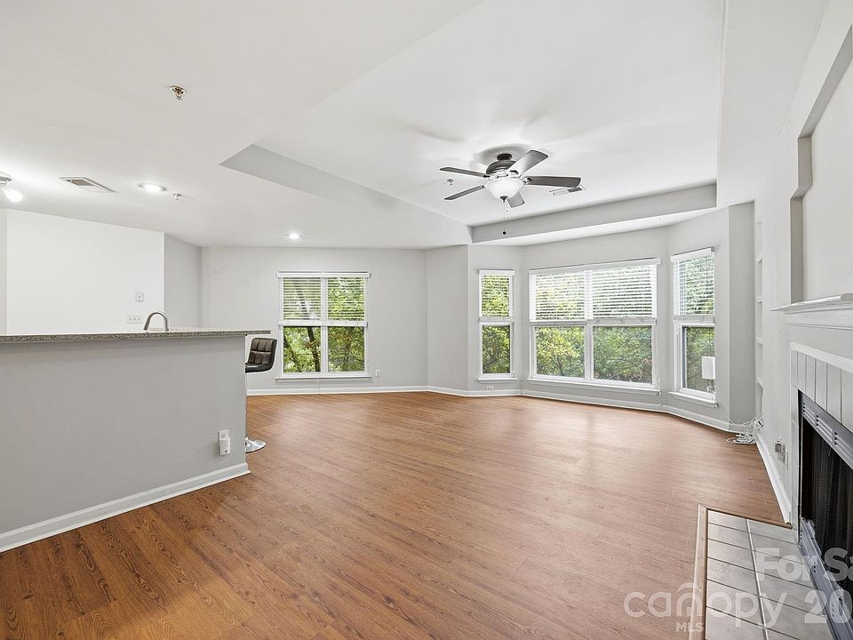 1st image of 509 Graham St #3F