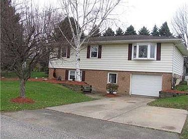 1st image of 7647 Lakewood Dr