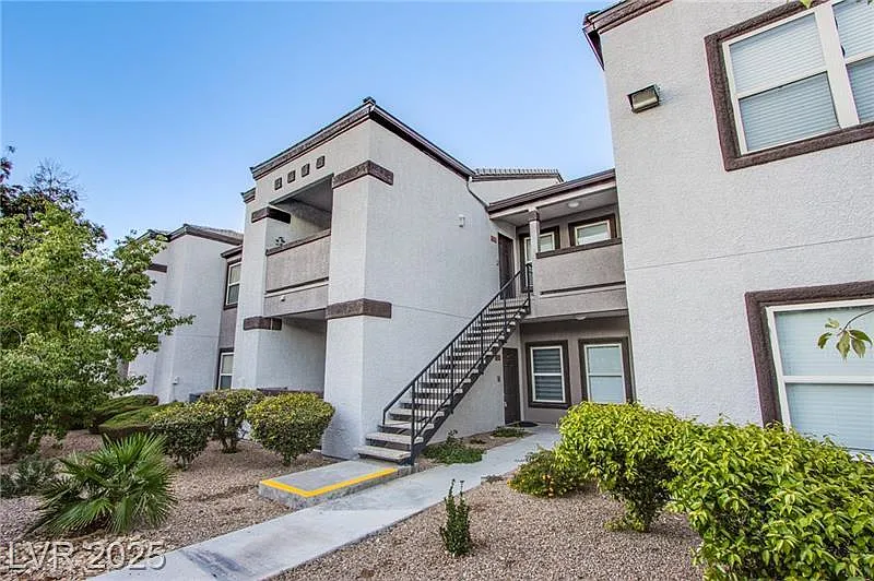 West Sunset Road 7255 #1115 - 1115 — Photo 2