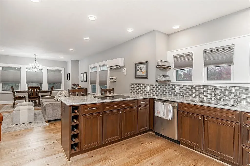 1 bed, $1,400 — Photo 4