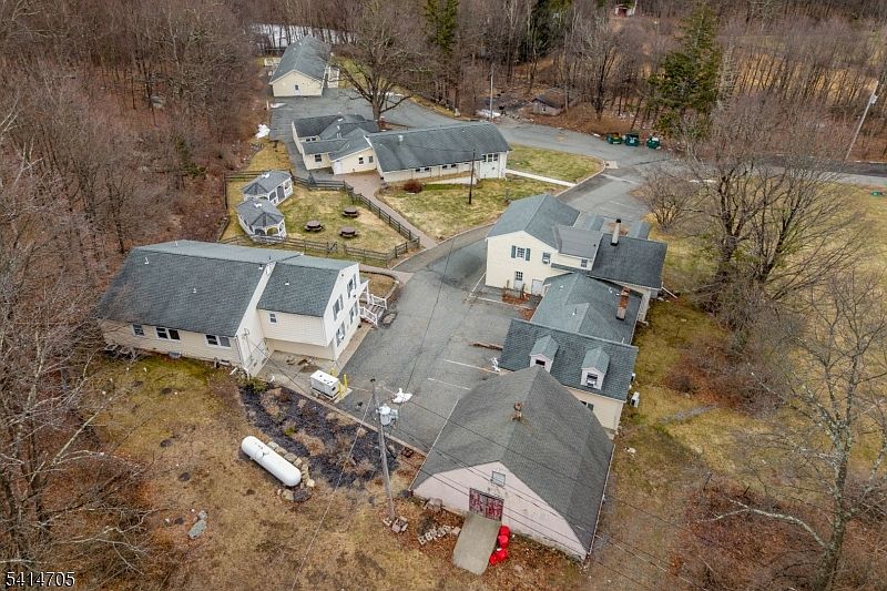 1st image of 240 Longhouse Dr
