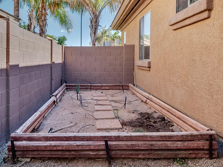 1230 E Canary Dr — Photo 46