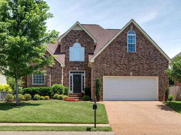 2008 Bairnsdale Dr, Thompsons Station, TN 37179