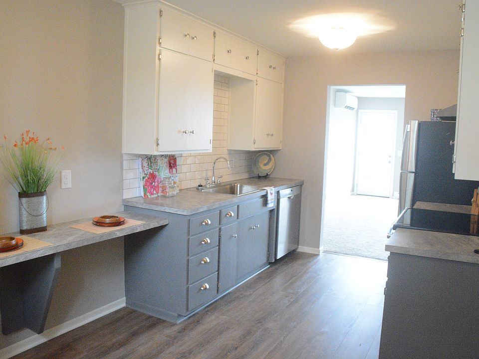 1st image of 32 E Lake St