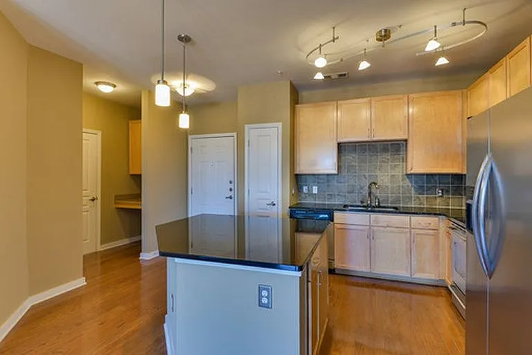 3000 Vanderbilt Pl #443 — Photo 24