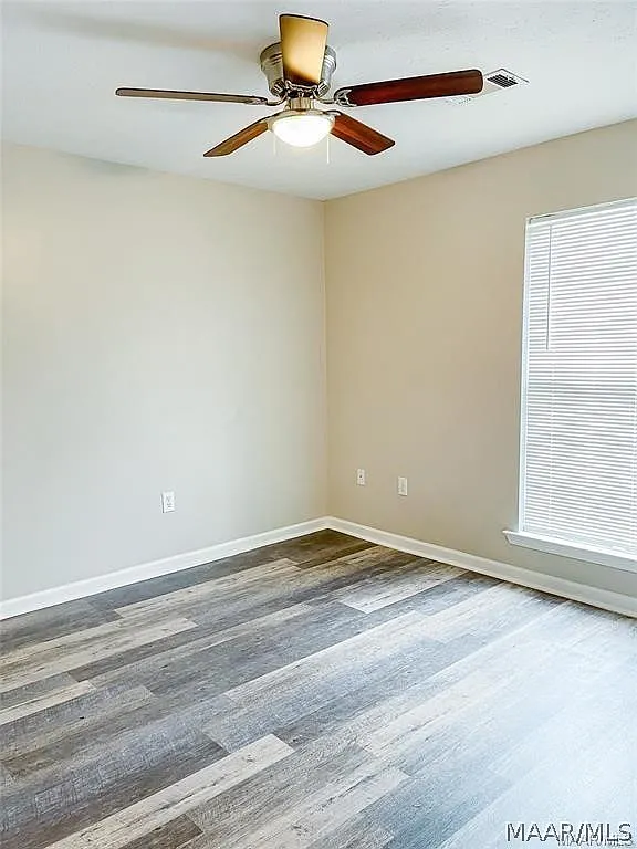 1 bed, 1.0 bath, 576 sqft, $1,055 — Photo 3