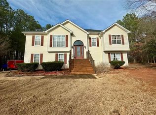 723 Grove Pointe Cir, Locust Grove, GA 30248
