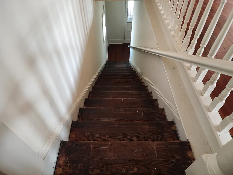 238 SW 2nd Pl #B — Photo 14