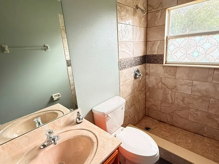 230 Rob Roy Dr — Photo 15